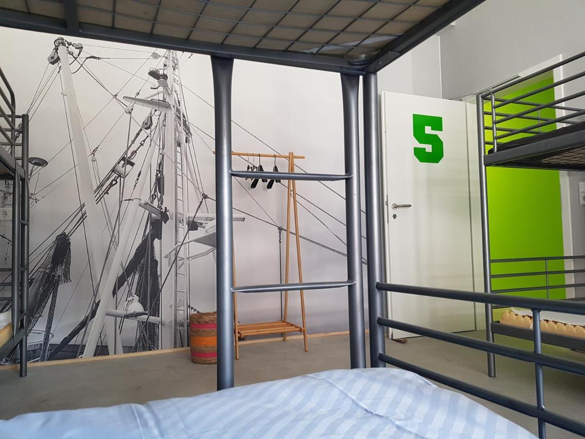 Sleeptide Hostel Husum  Exterior photo