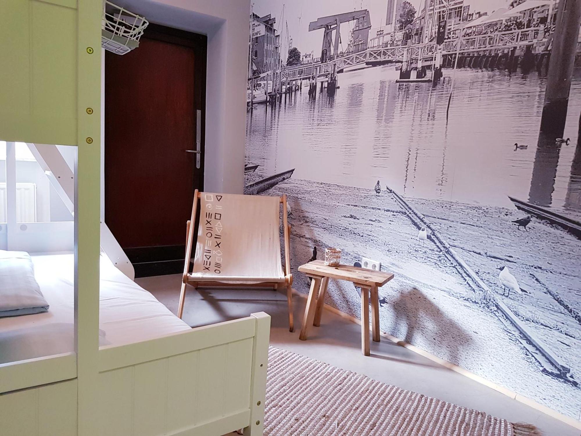 Sleeptide Hostel Husum  Exterior photo